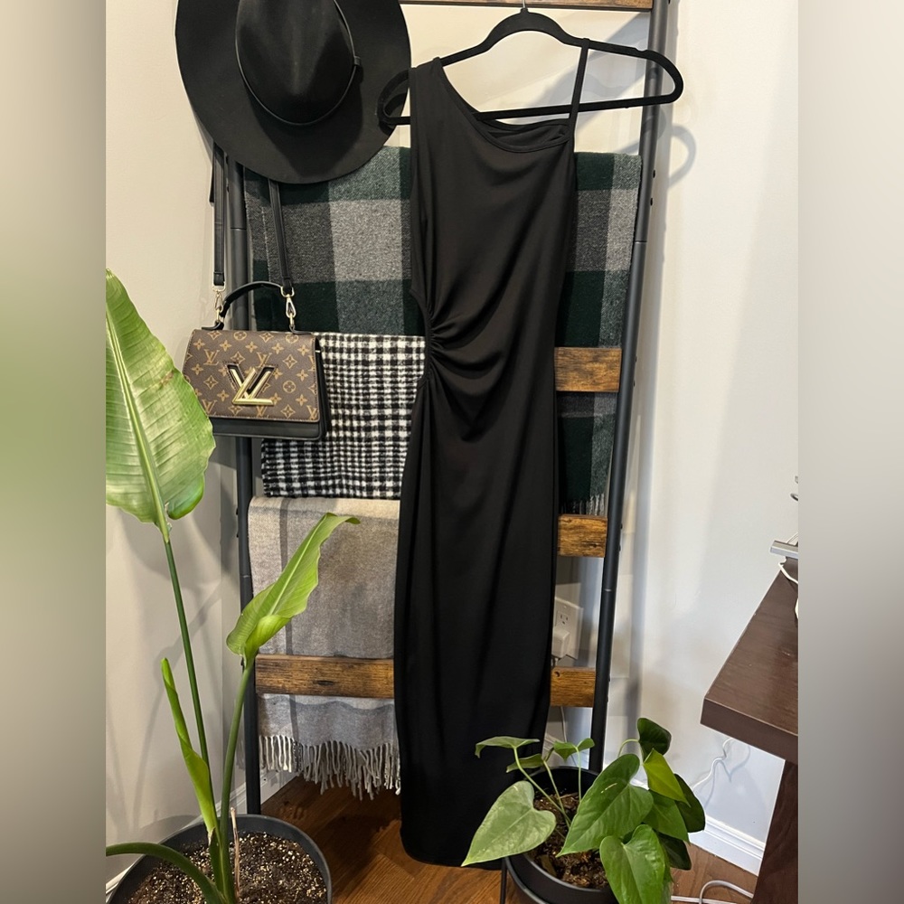 Black Maxi Dress with Cut-Out